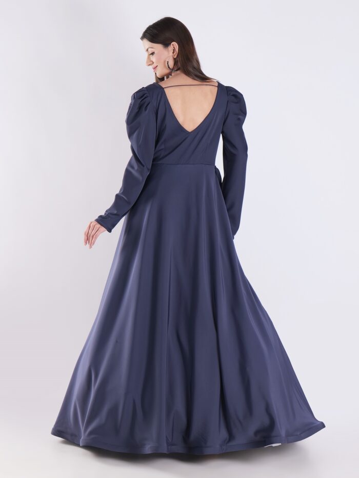 Elegant Navy Blue Gown with Embellished Neckline Luxury For Grand Occasions - Image 5